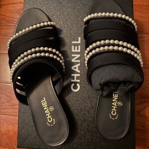 CHANEL Black Sandals with Pearl Accents